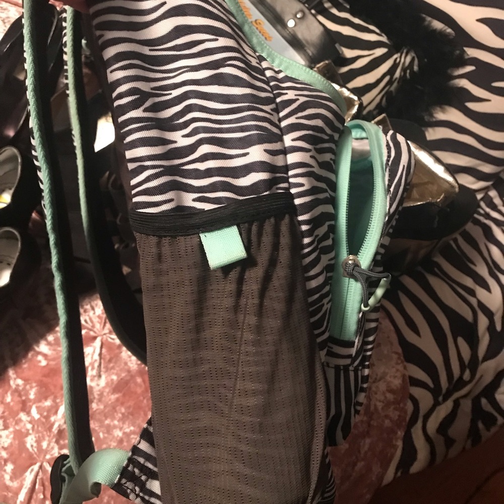 Back pack - Picture 2 of 5